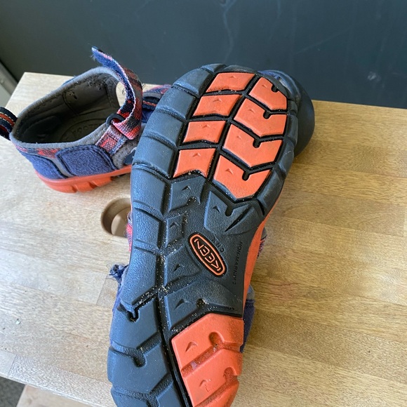 Keens, little kids 13 - Picture 3 of 3